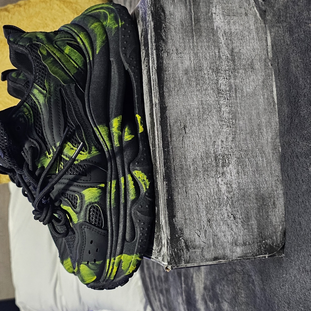 Balance Collection Men's Sneakers - Black and Neon Green